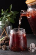 ​​夏季痛经宝子必看：冷饮虽爽，但小心“雪上加霜”！​​