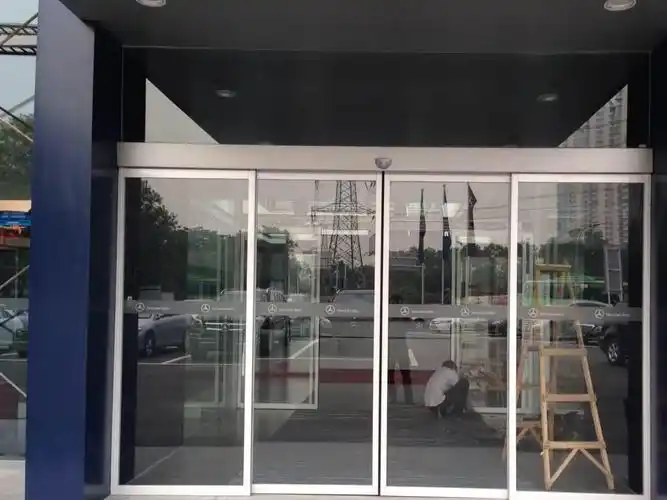 东城区更换玻璃门地弹簧 酒店玻璃门安装