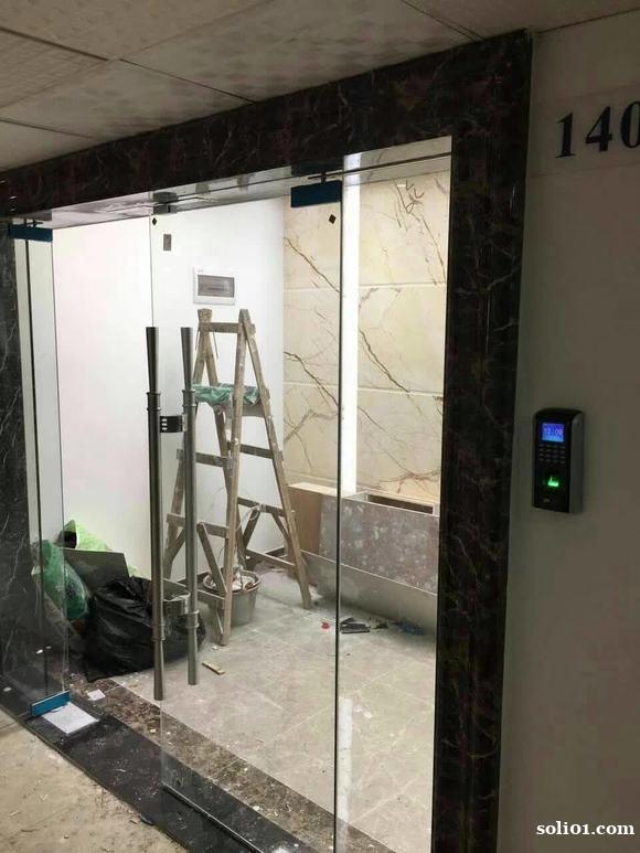 北京朝阳换地弹簧 修自动门电机 北京朝阳换地弹簧 修自动门电机